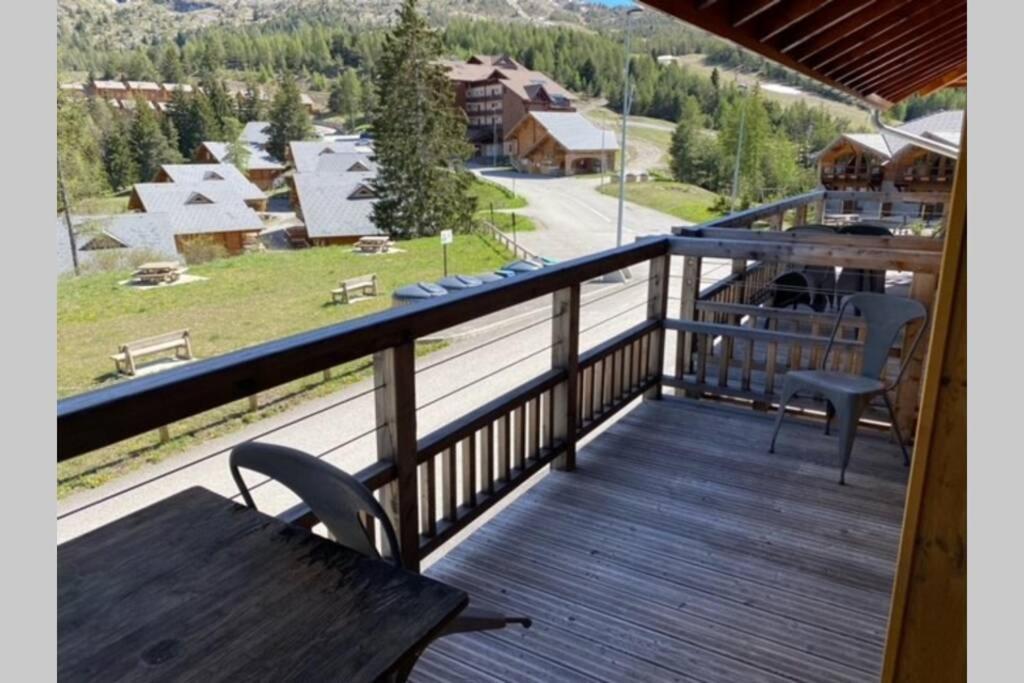 Appartement De Charme Dans Residence Avec Piscine La Joue Du Loup Saint-Étienne-en-Dévoluy Kültér fotó